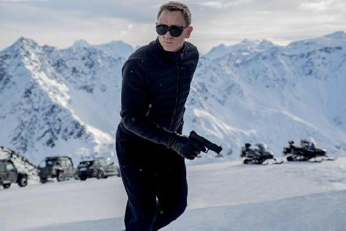 Агент 007 - Сам Бонд (Дэниэл Крейг)
