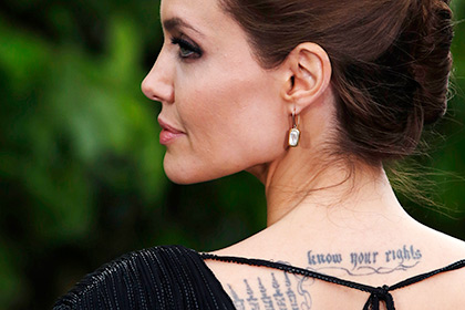 Анджелине Джоли удалили яичники